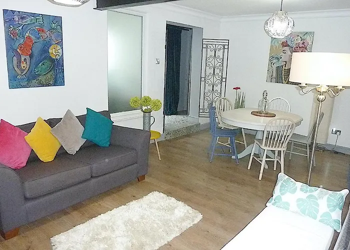 A Wonderful Place In The Hub Of The City, Yet On The Edge Of The Countryside