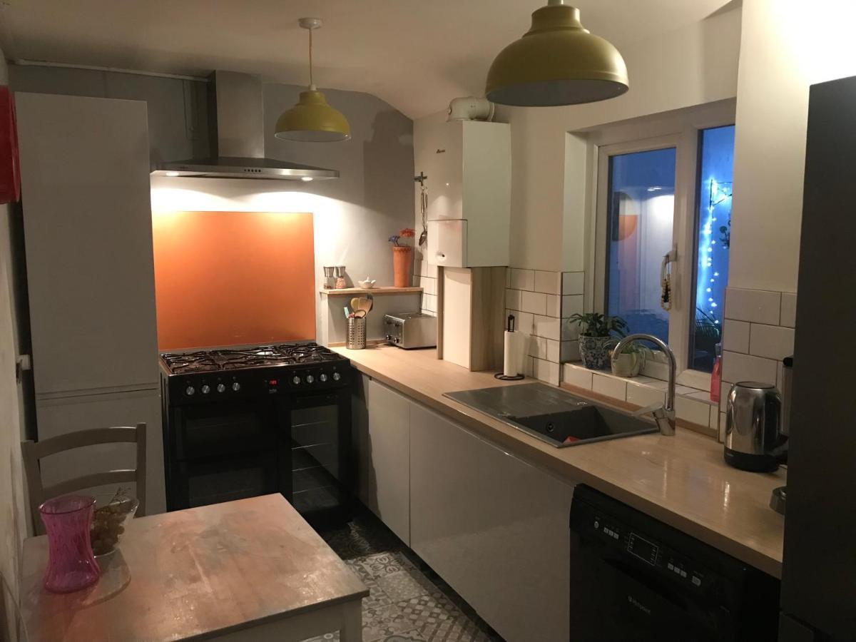 A Wonderful Place In The Hub Of The City, Yet On The Edge Of The Countryside Salisbury